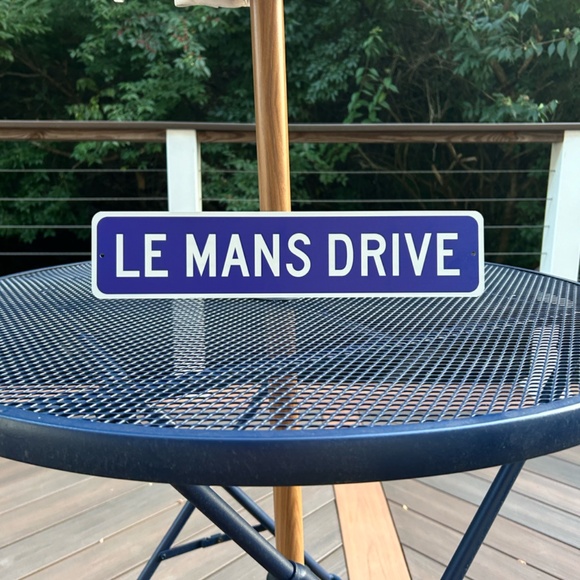 Saint Mary's College Le Mans Drive Street Sign - Picture 2 of 3